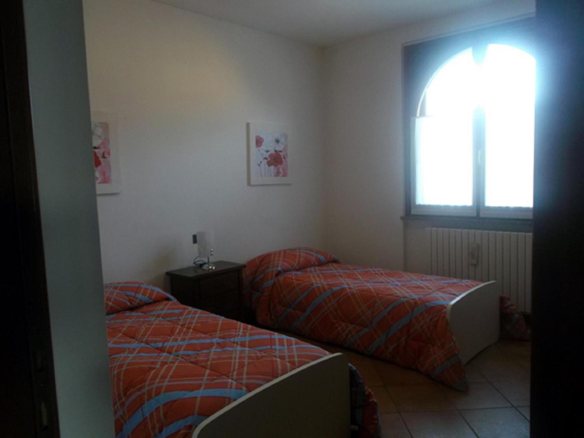 Crespi House Bed & Breakfast Парабиаго Стая снимка