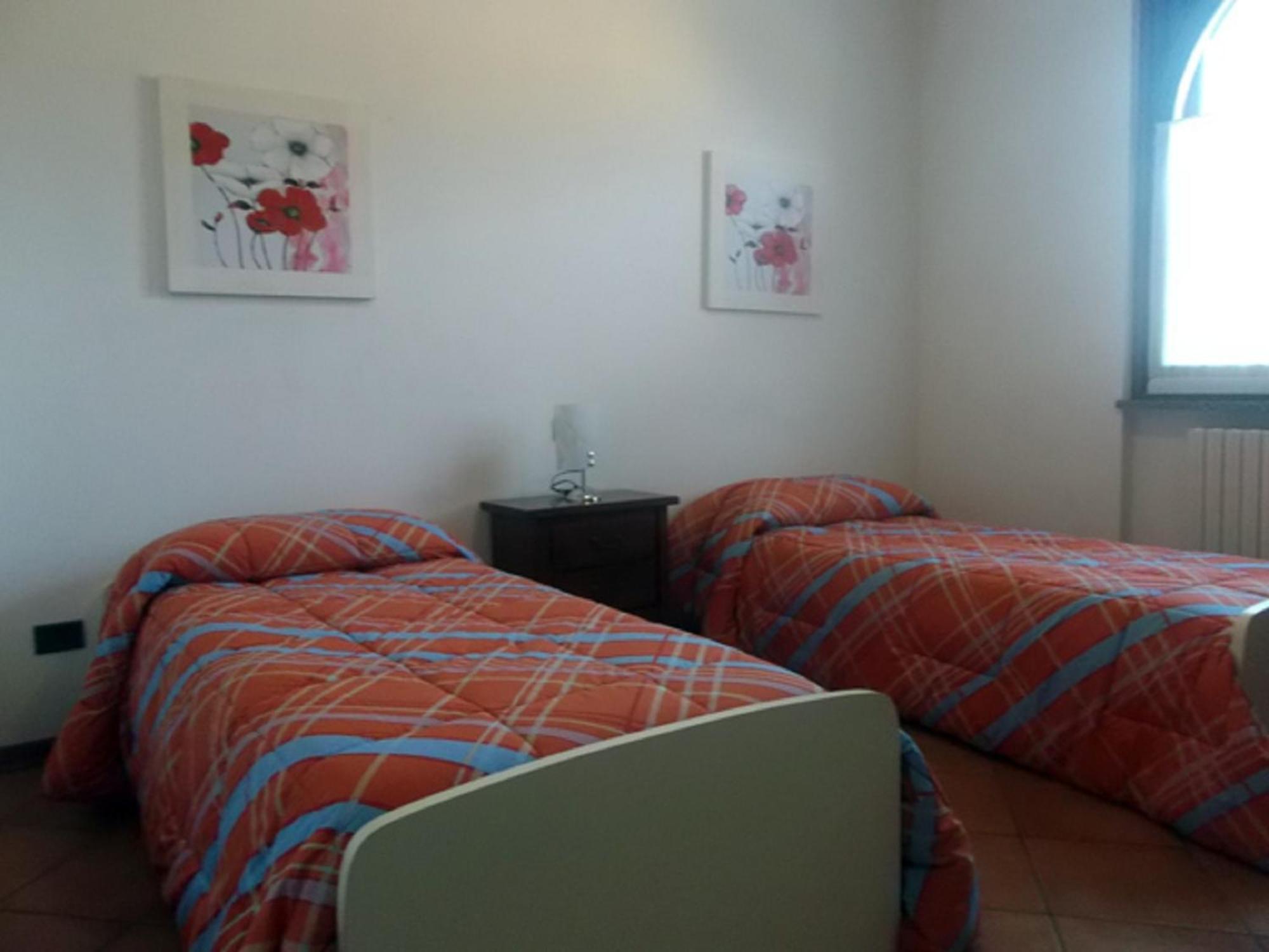 Crespi House Bed & Breakfast Парабиаго Стая снимка