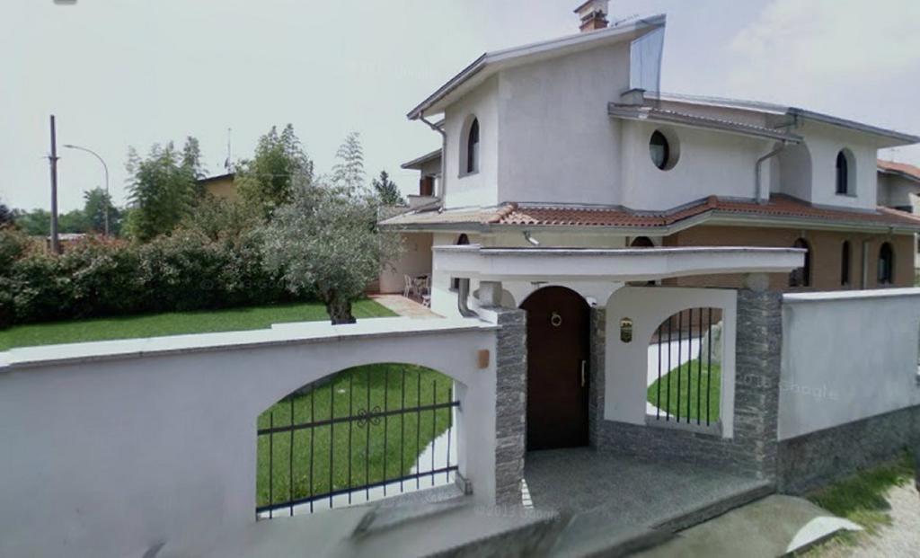 Crespi House Bed & Breakfast Парабиаго Екстериор снимка